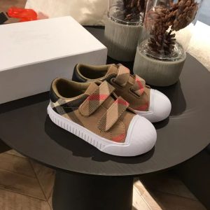 Kids shoes