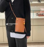 Classic cowhide practical small bag - Image 5