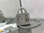 medium size hand bag - Image 2