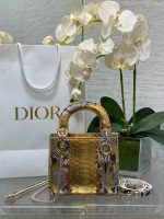medium size hand bag - Image 10