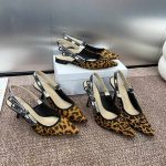Slingback pump