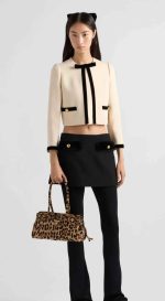 Single-breasted compact sablé jacket