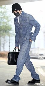 Bottega Veneta woven leather laptop bag - Image 2