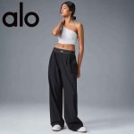 Alo High-Waist Airlift Leggings & V-Front Bra Set - Image 2