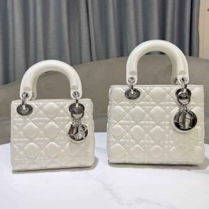 Elegant quilted white handbag with chrome hardware – mini luxury purse for women