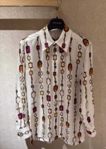 Elegant Chain-Print Ensemble - Image 3