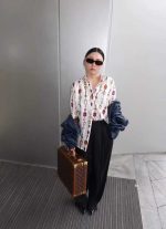 Elegant Chain-Print Ensemble - Image 5