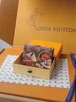 Travel Print Wallet – Stylish Designer Accessory - Image 4