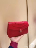 Elegant Handbags Collection - Stylish & Chic Designs - Image 3