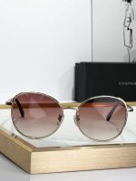 Stylish Sunglasses Collection - Trendy Shades for Every Occasion - Image 4