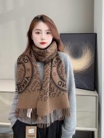 Stylish Luxury Scarf for Women  with Elegant Design - Image 7
