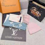 Luxurious Gradient Scarf for Stylish Comfort - Image 2