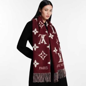 Stylish Luxury Scarf for Women  with Elegant Design