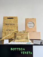 Premium Crocodile Embossed Shoulder Bag – Compact Design - Image 3