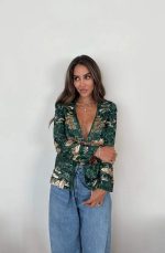 Luxury Green Embellished Sequin Jacket with Tassel Closure – Designer Statement Piece - Image 2