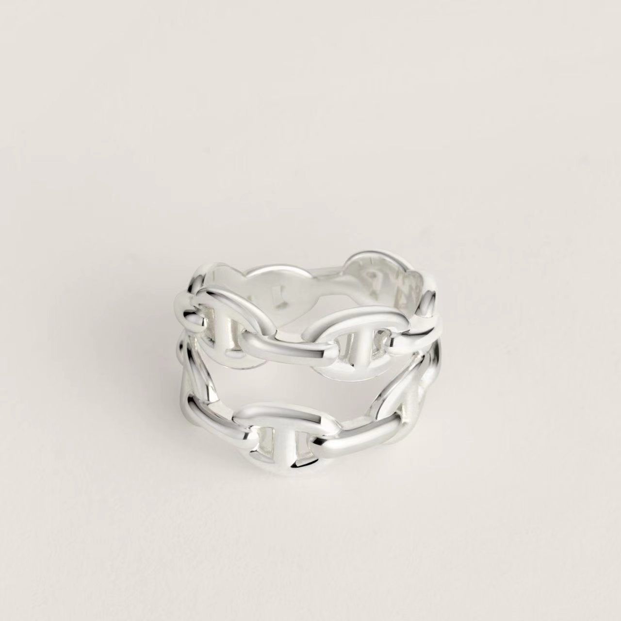 IMG-20260518-WA0016 Elegant Chain Pattern Ring for Women – Minimal Fashion Jewelry - Image 1