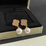 Luxury Pearl Drop Earrings for Women – Elegant Designer Style - Image 19
