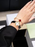 Luxury Clover Shape Women Watch with Diamond Dial