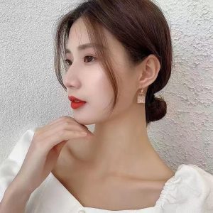 Luxury Bow Pearl Stud Earrings for Women | Elegant Gold-Tone Pearl Earrings | Premium Fashion Jewelry